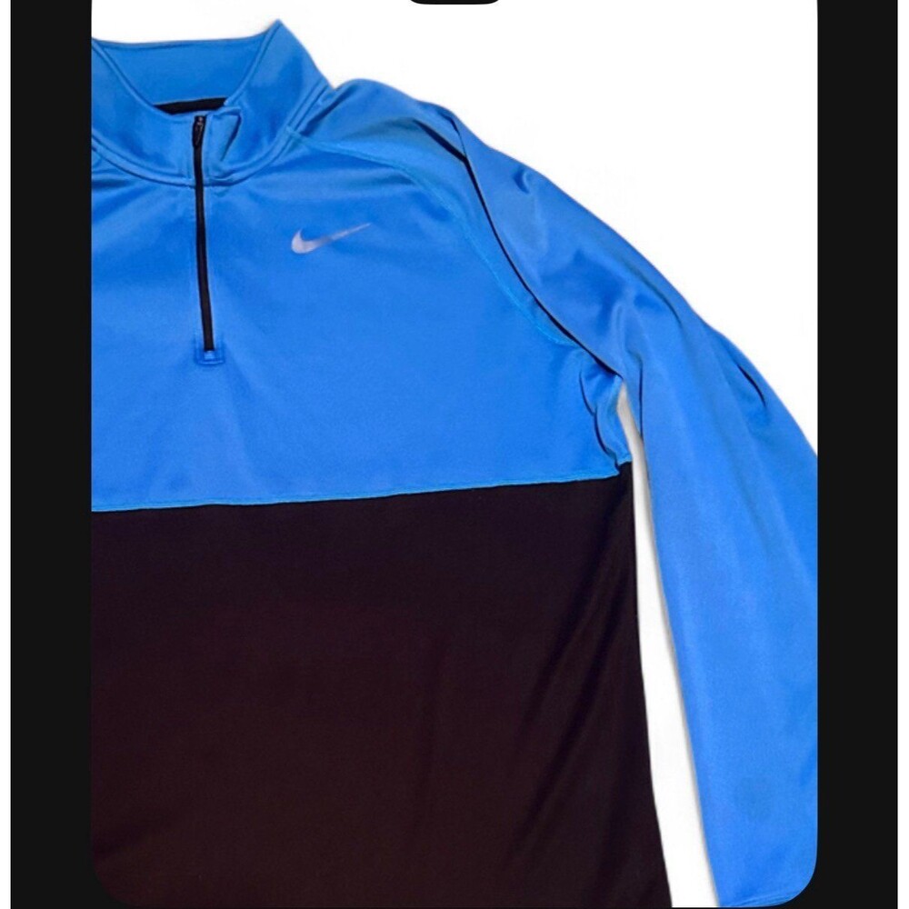 Nike Men's Blue & Black Athletic Long Sleeve Pullover Shirt